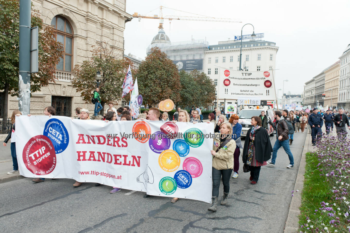 Global 2000: Hunderttausende auf Europas Straßen: Stopp TTIP, CETA und TiSA!