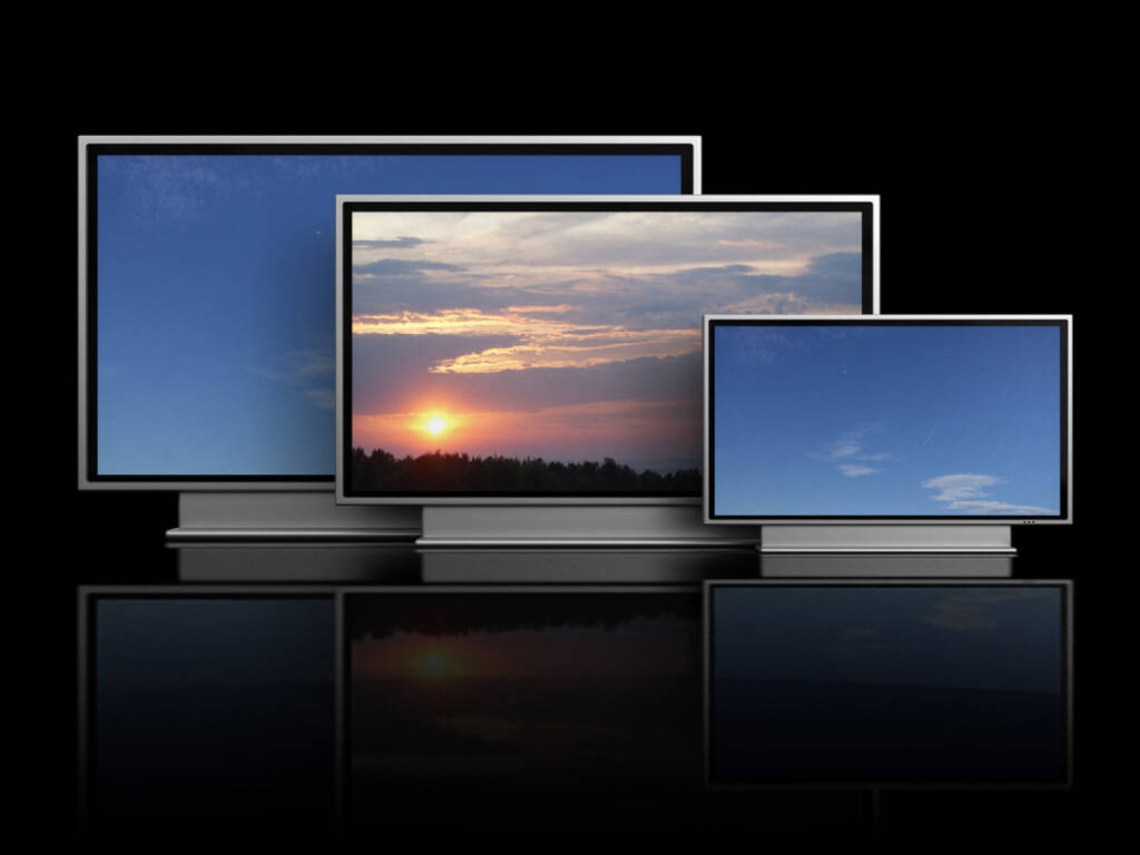 Fernseher, TV, TV-Gerät, http://www.shutterstock.com/de/pic-42778780/stock-photo--d-illustration-of-three-plasma-tv-over-black-background.html, © www.shutterstock.com (12.11.2024) 