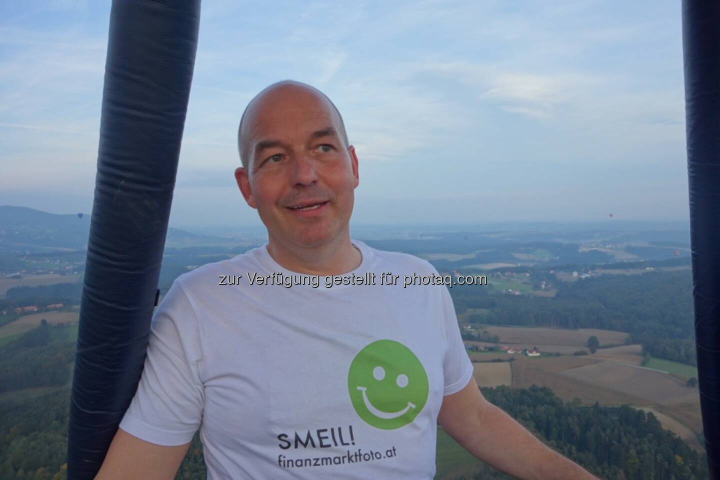 Dirk Hermann Smeil aus dem Ballon über der Steiermark. Mehr Smeil unter http://photaq.com/page/index/374    