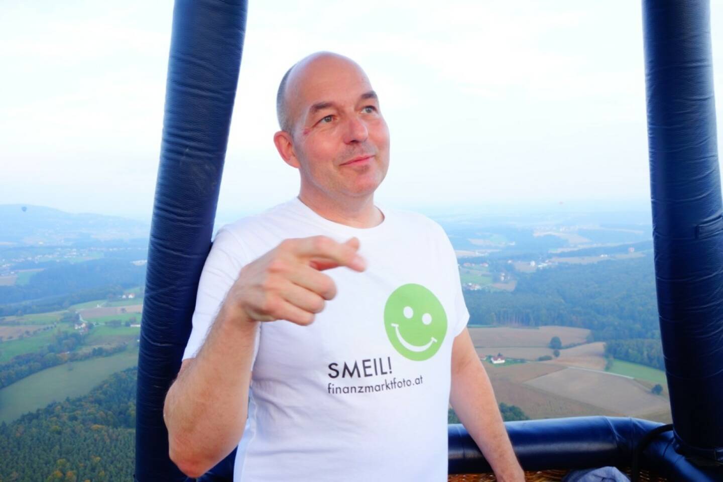 Dirk Hermann Smeil aus dem Ballon über der Steiermark. Mehr von Dirk unter http://photaq.com/page/index/605 