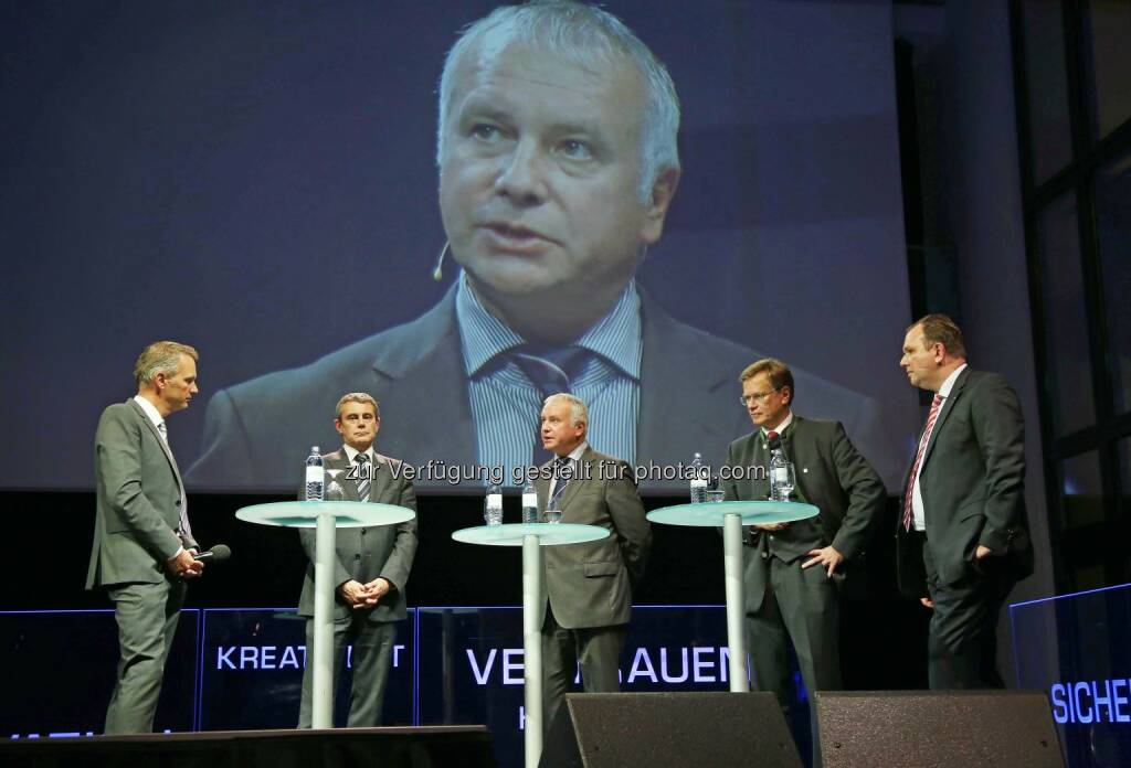 Moderator, Heinrich Schaller, Alexander Rahr, Heinz Pöttinger, Marc Deimling, © RLB OÖ/Strobl  (14.10.2014) 