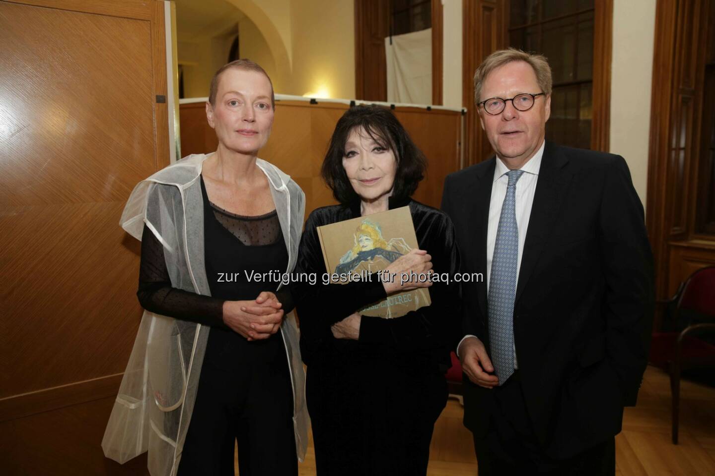 Bank Austria Kunstforum Wien-Direktorin Ingried Brugger, Juliette Gréco, Bank Austria Vorstandsvorsitzender Willibald Cernko