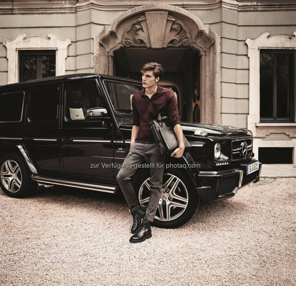 Daimler AG: Neueste Produkte aus der Kooperation von Mercedes-AMG und dem Premium-Lederwarenhersteller Santoni: ein markanter Ankle Boot und ein puristisch geschnittener Rucksack als Hommage an den legendären G 63 AMG., © Aussendung (17.10.2014) 