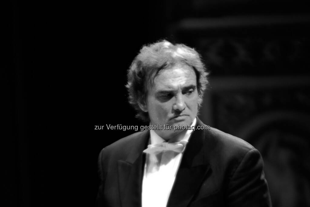 Festspiele SRL: Dirigent Jorge Uliarte leitet 10. Musikfestival in Ushuaia, © Aussender (20.10.2014) 