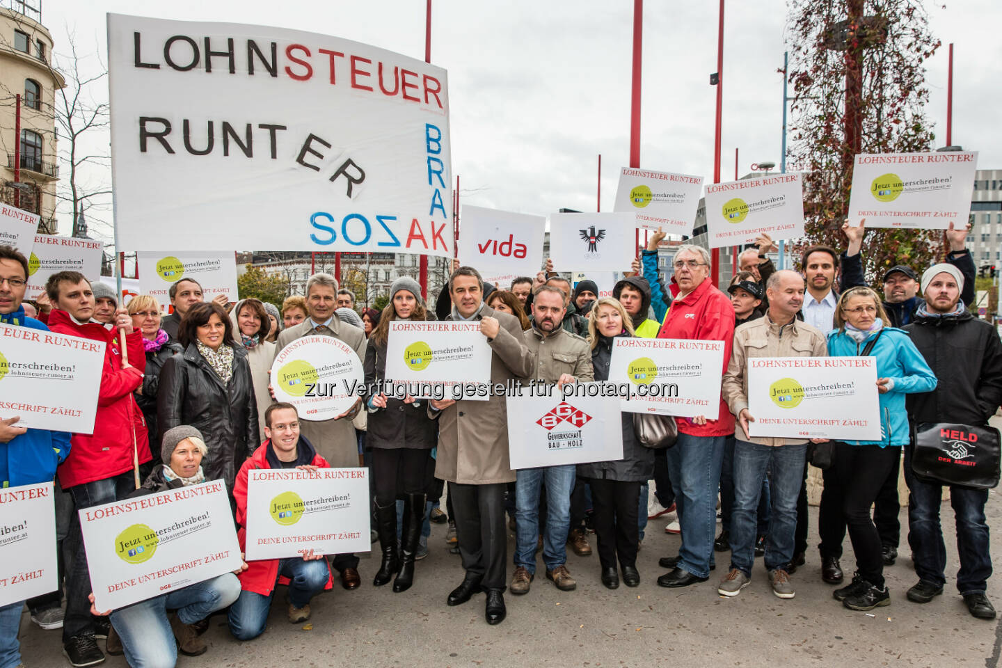 ÖGB Österreichischer Gewerkschaftsbund: ÖGB-Aktionstag Lohnsteuer runter! 