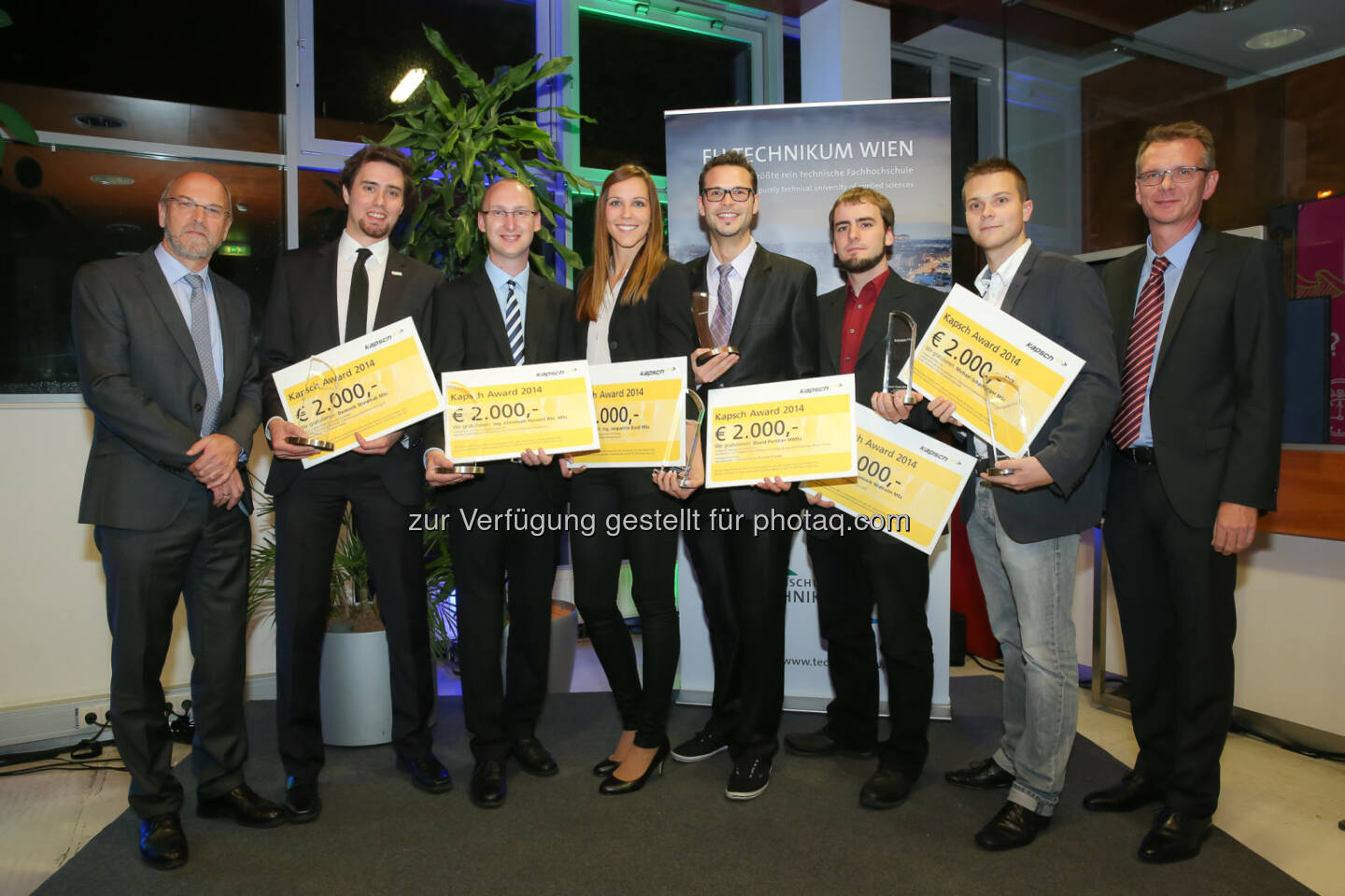 Christian Kollmitzer, Vize-Rektor der FH Technikum Wien, mit den Preisträgern Dominik Windhab, Christoph Heinzel, Jacqueline Dastl MSc, David Pertiller, Dominik Widhalm und Michael Schachinger sowie Rudolf Bernscherer, Head of Human Resources Kapsch Group: Kapsch Award 2014 für die besten Master Thesen der FH Technikum Wien