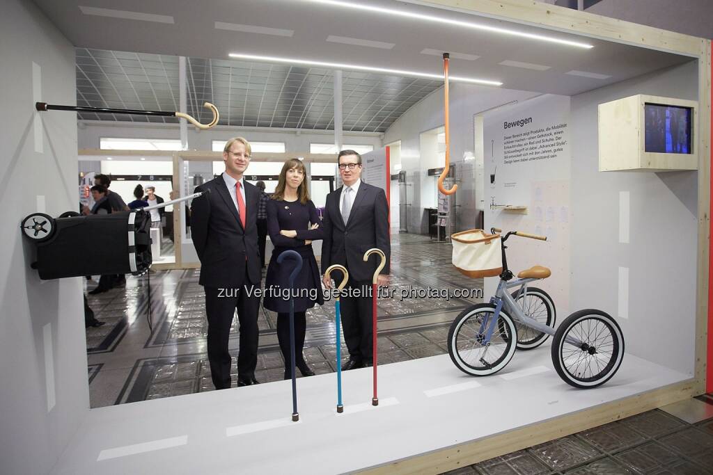 Markus Gremmel - Marketingleiter Bawag PSK, Kathrina Dankl - Kuratorin und Rudolf Leeb - Leiter Marketing Sponsoring Bawag PSK: Ausstellung Design Diversity in der Bawag PSK Zentrale, 1018 Wien, Georg-Coch Platz 2., © Aussendung (24.10.2014) 