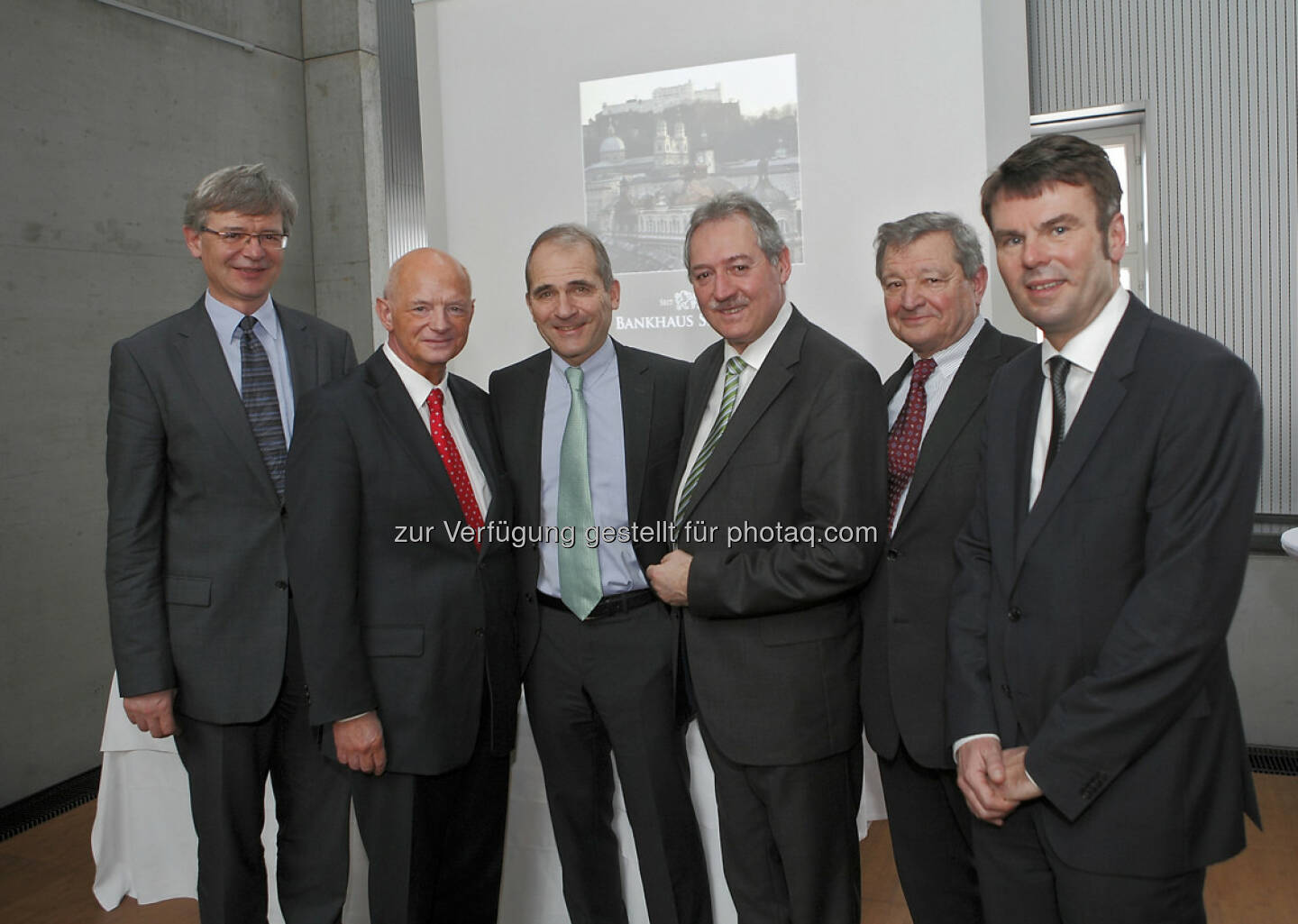 Spängler-Jahresauftakt in Linz: Engelbert J. Dockner (Wissenschaftliche Leitung Spängler IQAM Invest GmbH), Robert Kastil (CFO Rosenbauer International AG), Helmut Gerlich (Sprecher des Vorstandes Bankhaus Spängler), Wirtschaftslandesrat Viktor Sigl, Heinrich Spängler (Vorsitzender des Aufsichtsrates) und Johann Penzenstadler (Leiter Region Oberösterreich Bankhaus Spängler) (c) Spängler