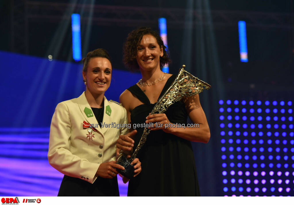 Lara Vadlau und Jolanta Ogar (AUT). Photo: GEPA pictures/ Michael Riedler, ©  Gepa pictures/ Michael Riedler (31.10.2014) 