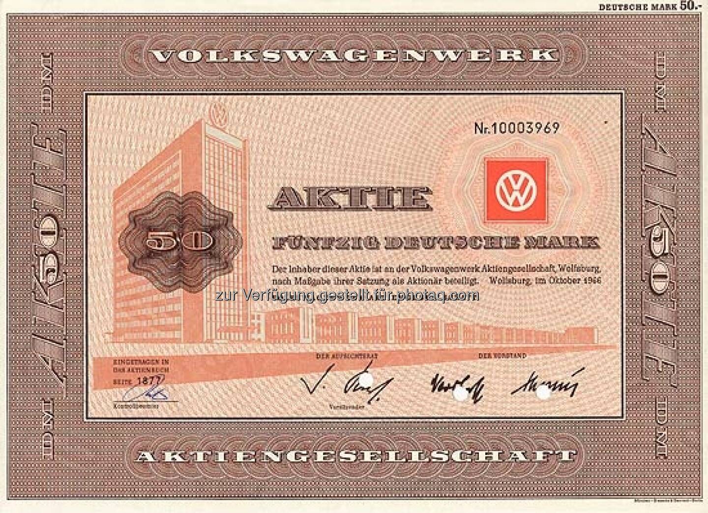 Volkswagen: 1960 wurde die Volkswagenwerk GmbH in eine AG umgewandelt, erst 1985 firmierte der deutsche Autobauer aus Wolfsburg dann unter Volkswagen AG. Die alte Aktie über 50 DM stammt aus dem Jahr 1966.