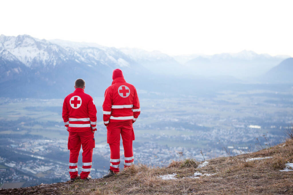 Rotes Kreuz, Freiwillige, helfen, Not, Hilfe, Volunteer, <a href=http://www.shutterstock.com/gallery-820012p1.html?cr=00&pl=edit-00>Umkehrer</a> / <a href=http://www.shutterstock.com/editorial?cr=00&pl=edit-00>Shutterstock.com</a>, Umkehrer / Shutterstock.com, © www.shutterstock.com (03.11.2014) 