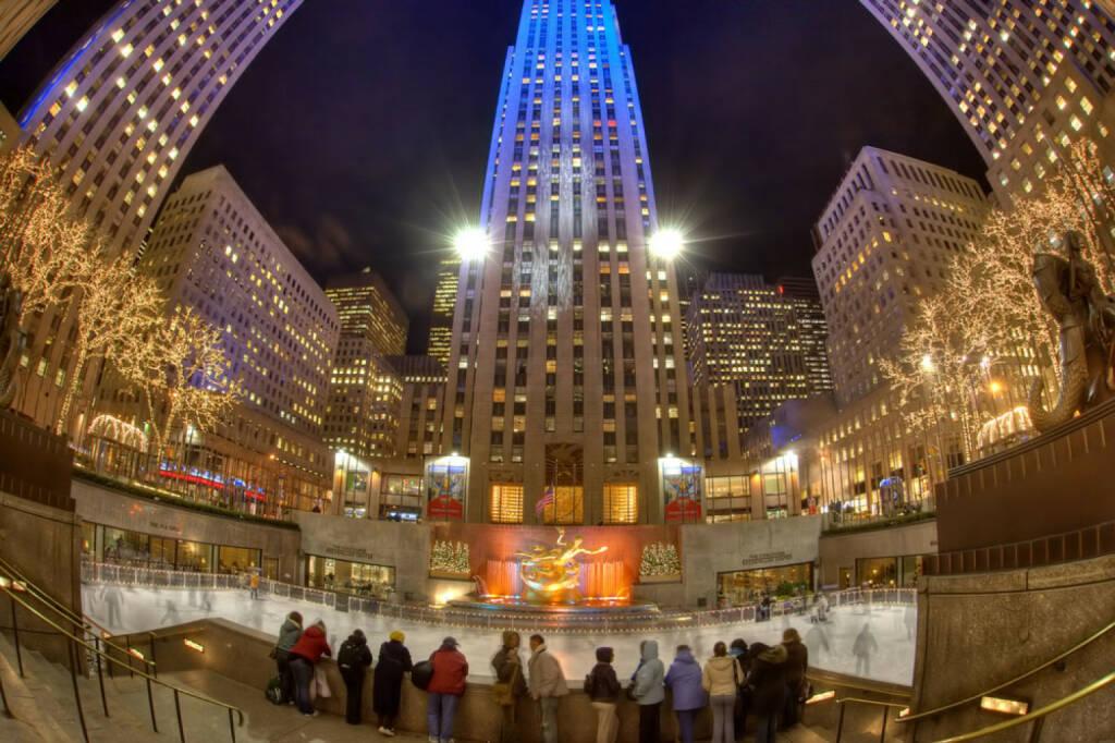 Weihnachten, New York City, USA, Rockefeller Center, Eislaufen, <a href=http://www.shutterstock.com/gallery-51516p1.html?cr=00&pl=edit-00>emin kuliyev</a> / <a href=http://www.shutterstock.com/editorial?cr=00&pl=edit-00>Shutterstock.com</a>, emin kuliyev / Shutterstock.com, © www.shutterstock.com (05.11.2014) 