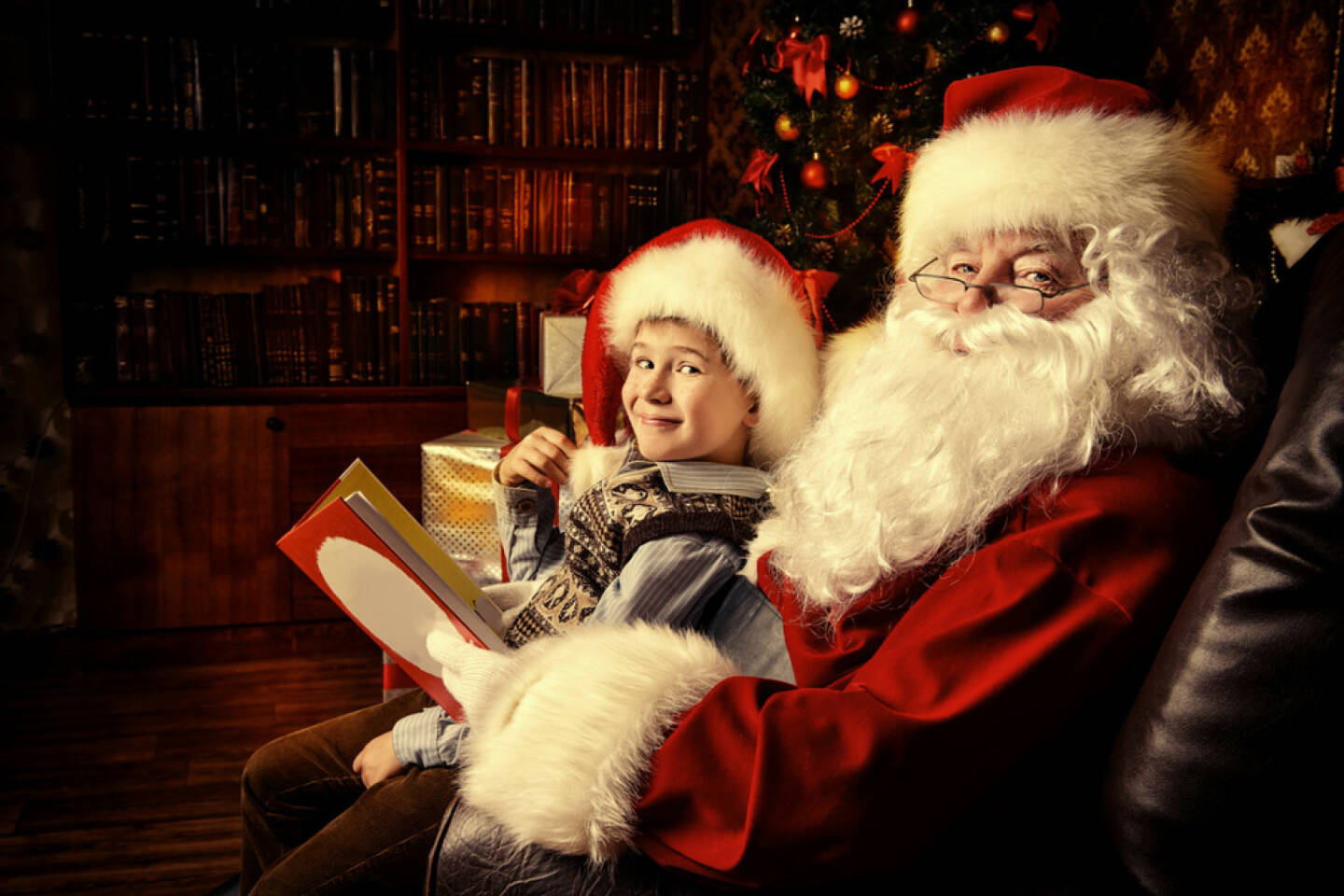 Santa Claus, Weihnachten, Nikolo, http://www.shutterstock.com/de/s/santa+claus+mit+kind/search.html