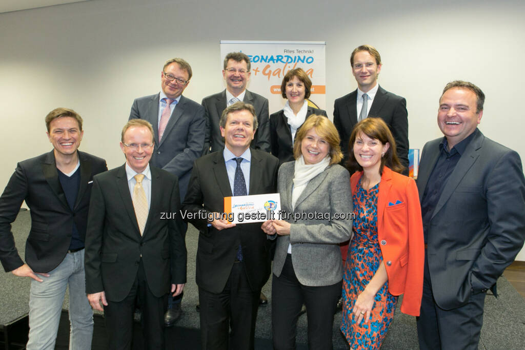 Alf Netek, (CMO Kapsch Group), Erich Huber (Abteilungsleiter Bildungspolitik und Berufsausbildung der WK Wien), Susanne Schöberl (Abteilungsleiterin der Präsidialabteilung des Stadtschulrates für Wien), Johannes Höhrhan (Geschäftsführer Industriellenvereinigung Wien), Robert Steiner (Moderator Leonardino Contest), Fritz Schmöllebeck (Rektor FH Technikum Wien und Studiengangsleiter Telekommunikation und Internettechnologien), Lothar Roitner (Obmann FH Technikum Wien und Geschäftsführer FEEI), Gabriele Zuna-Kratky (Direktorin & Geschäftsführerin Technisches Museum Wien), Katharina Sigl (Projektleitung Leonardino und Leitung Marketing und Didactic Festo Österreich), Rainer Ostermann (Country Manager und Mitglied der Geschäftsleitung von Festo Österreich)
 , © Martina Draper für Festo (07.11.2014) 