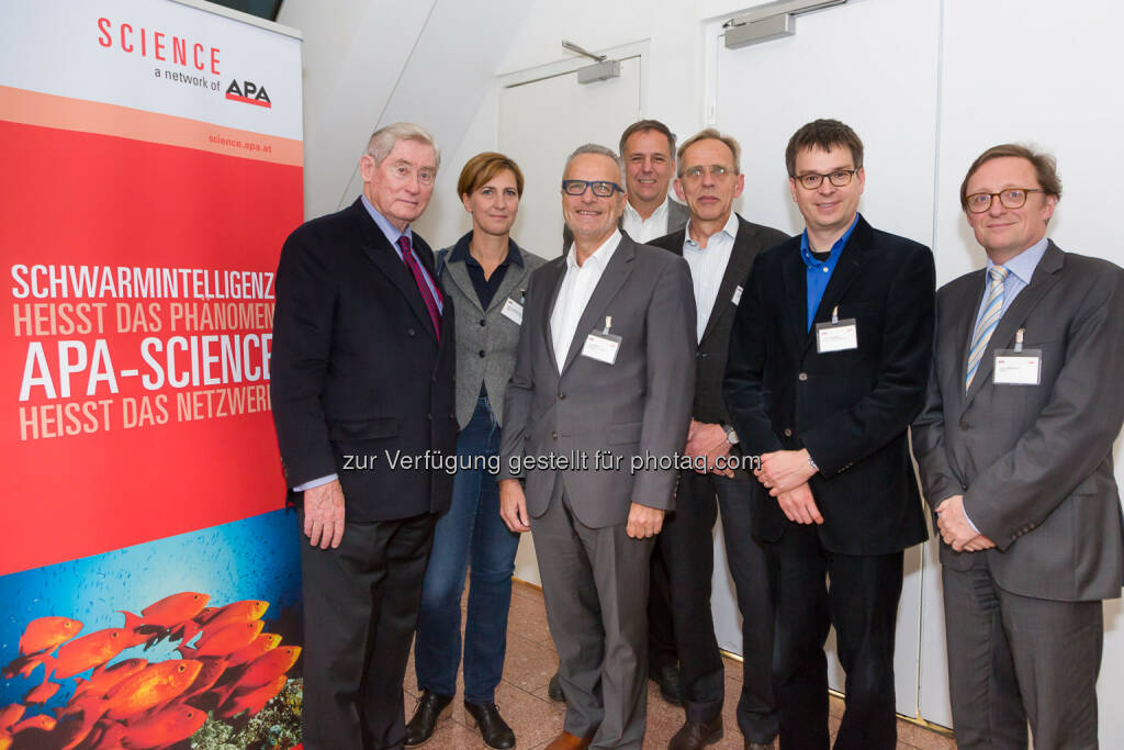 Hannes Androsch (Vorsitzender des Rates für Forschung und Technologieentwicklung), Sabine Ladstätter (Österreichisches Archäologisches Institut), Alois Saria (Medizinische Universität Innsbruck), Christian Müller (APA), Wolfgang Baumjohann (Institut für Weltraumforschung), Jochen Schieck (Institut für Hochenergiephysik) und Daniel Weselka (BMWfw): APA - Austria Presse Agentur: APA-Science Event: Großforschung - Manches kann nicht im Kleinen beantwortet werden, © Aussender (07.11.2014) 