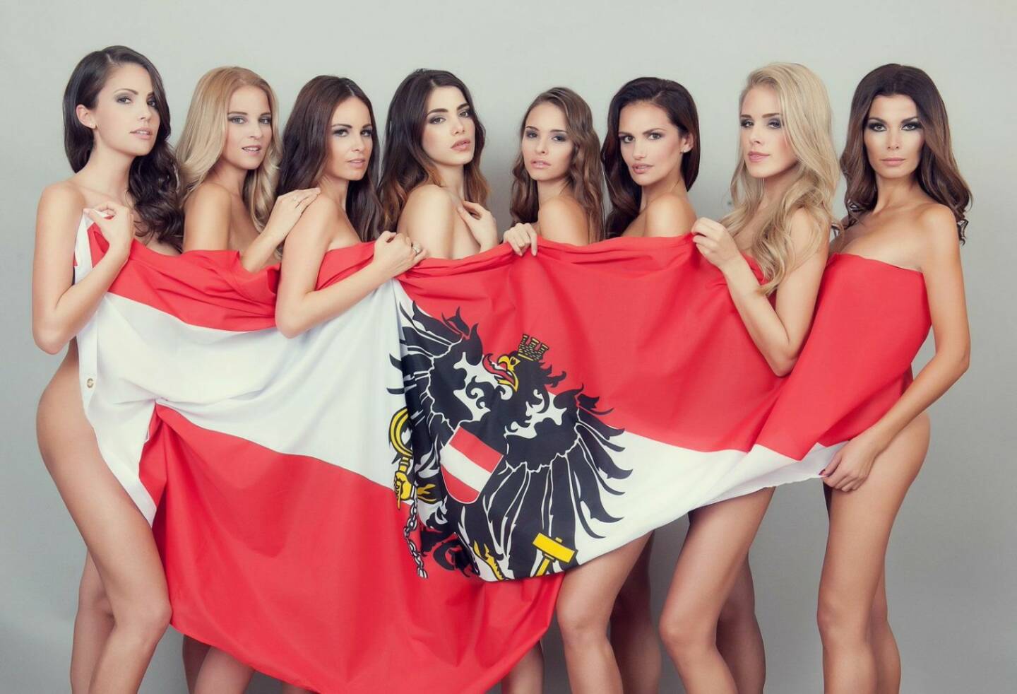 Österreich, rot-weiss-rot: Anna Hammel, Christine Reiler, Silvia Schachermayer, Amina Dagi, Julia Furdea, Tanja Duhovich, Tatjana Boenisch und Carmen Stamboli - Starfotograf Manfred Baumann holt die Miss Austrias der letzten Jahre vor seiner Kamera, um sie gemeinsam zu zeigen wie sie noch keiner gesehen hat.  http://www.manfredbaumann.com 
