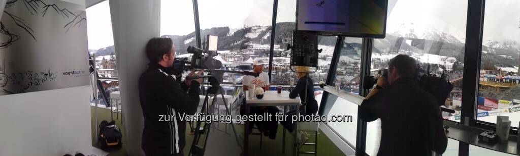 Bode Miller und Didier Cuche berichten heute live aus der Lounge des voestalpine skygate, siehe http://www.voestalpine.com/wmblog/2013/02/06/hinter-den-kulissen-mit-bode-miller-und-didier-cuche/#.URKBgo7aK_S, © <a href=