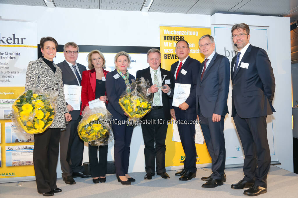 Sabine Herlitschka (Infineon Austria), Dieter Klima (Mediaprint), Sylvia Völker (Maresi Austria), Gabriele Ambros (Bohmann Druck & Verlag), Logistik-Manager 2014 Norbert Wenzel (Wenzel Logistics), Jürgen Bauer (Gebrüder Weiss), Bundesminister Alois Stöger (BMVIT), Bernd Winter (Chefredakteur Verkehr). Bohmann Druck und Verlag GesmbH & Co KG: Norbert Wenzel ist der Logistik-Manager 2014, © Aussendung (20.11.2014) 