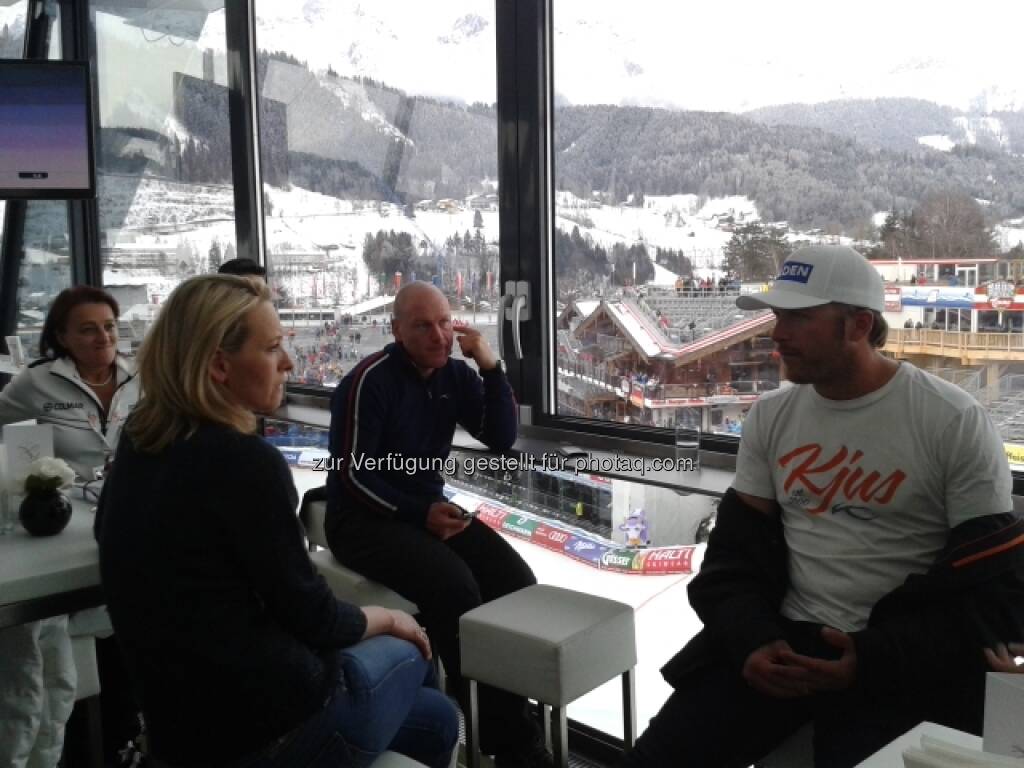 Bode Miller und Didier Cuche berichten heute live aus der Lounge des voestalpine skygate, siehe http://www.voestalpine.com/wmblog/2013/02/06/hinter-den-kulissen-mit-bode-miller-und-didier-cuche/#.URKBgo7aK_S, © <a href=