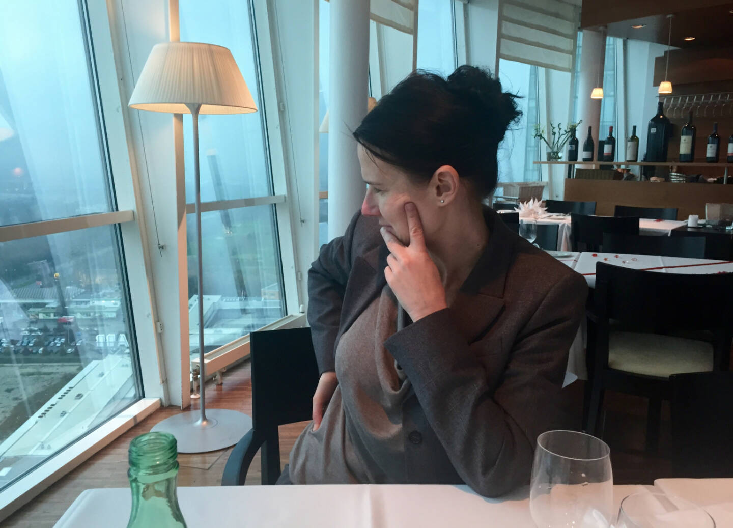 Mit Ex-Kollegin Bettina Schragl, Immofinanz, im Das Turm am Wienerberg. Blick auf Wien und Fensterputzer bzw. ein Highlight nicht nur auf Grund der Höhe der Location