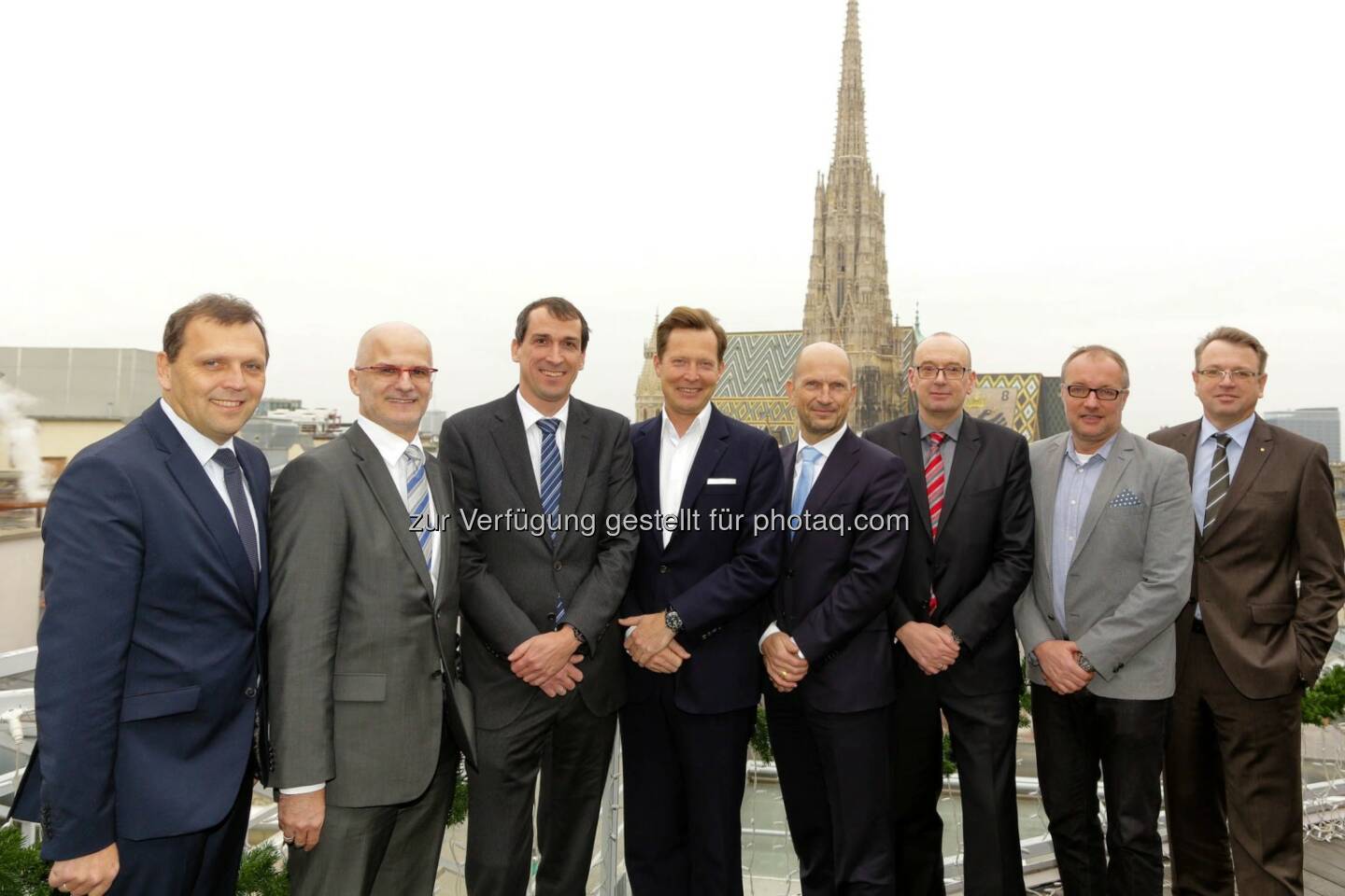 Roland Ledinger, Leiter IKT Strategie Bundeskanzleramt; Hannes Gutmeier, Leiter Konzern-IT conwert; Peter Lenz, CIO ÖBB; Tobias Höllwarth, Gründer Trust in Cloud; Marcus Frantz, CIO OMV; Rainer Kaltenbrunner, Country Manager IDC Austria; Eric-Jan Kaak; CIO Blizzard Sport; Andreas Kranabitl, CEO Spar ICS: Trust in Cloud: Initiative Trust in Cloud: Vier Empfehlungen an die Bundesregierung