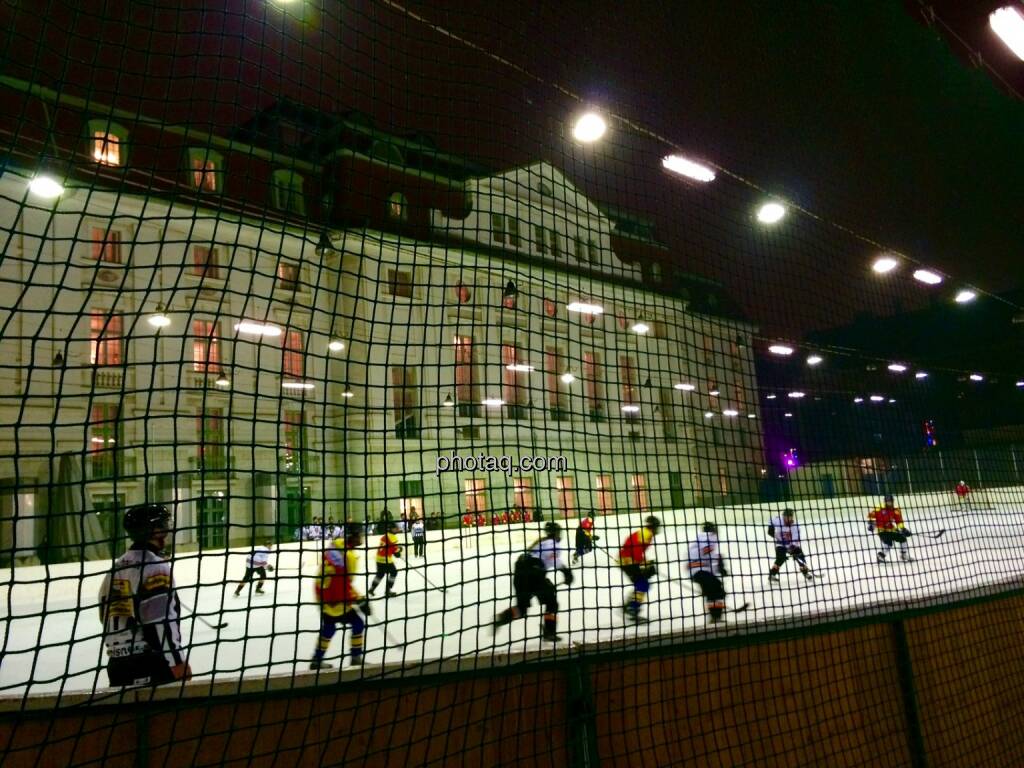 Heumarkt, Eislaufen, Eishockey, Sport, Wettkampf, Wintersport, © photaq (29.11.2014) 