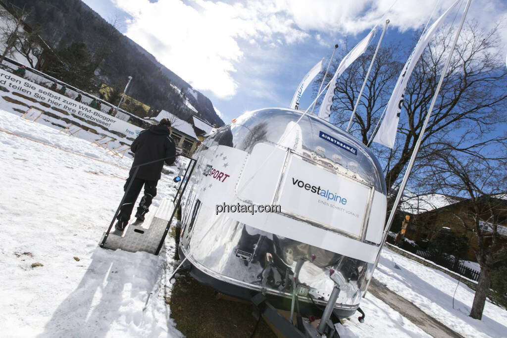 voestalpine-Bus, © finanzmarktfoto.at/Martina Draper (09.02.2013) 