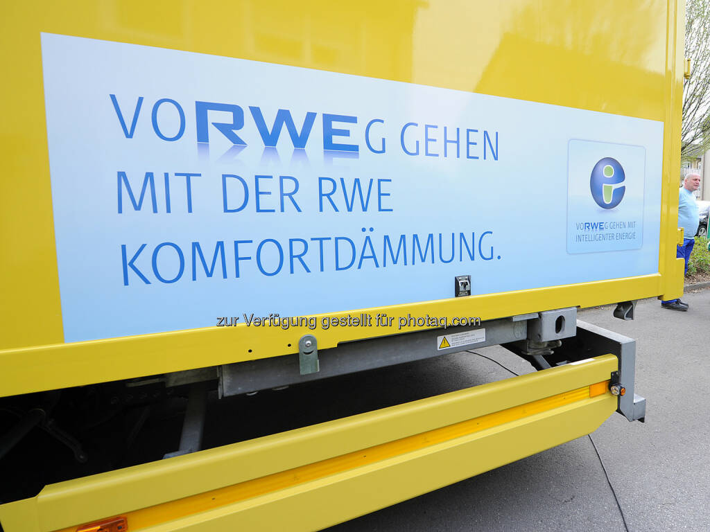 RWE: 20 Mehrfamilienhäuser in Bochum mit neuer Wärmedämmung, © Aussender (10.12.2014) 