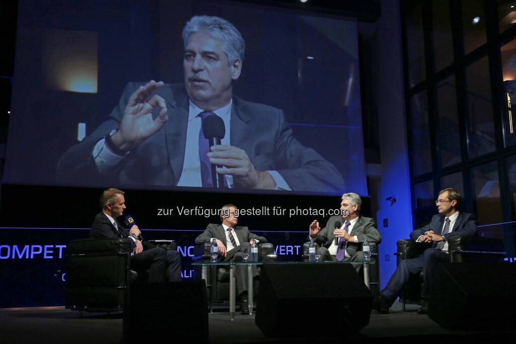 Heinrich Schaller (RLB OÖ), Jörg Schelling (Finanzminister), Axel Greiner (Industriellenvereinigung OÖ-Präsident) (16.12.2014) 