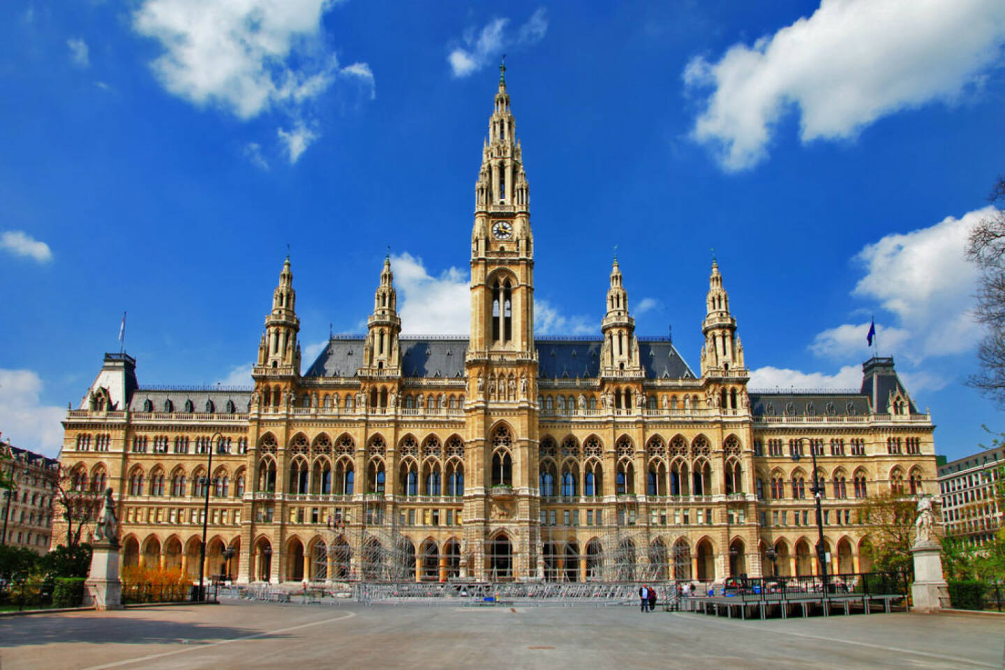 Rathaus, Wien, Österreich, Ringstrasse, http://www.shutterstock.com/de/pic-153090674/stock-photo-viena-city-hall-austria.html