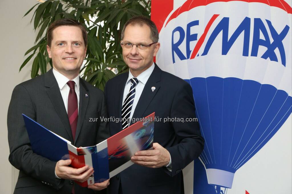 Bernhard Reikersdorfer, (Geschäftsführung RE/MAX Austria),  Anton Nenning (Managing Director RE/MAX Austria): Immobilienverkäufe in Österreich 2014 auf Rekordniveau, © Aussender (07.01.2015) 