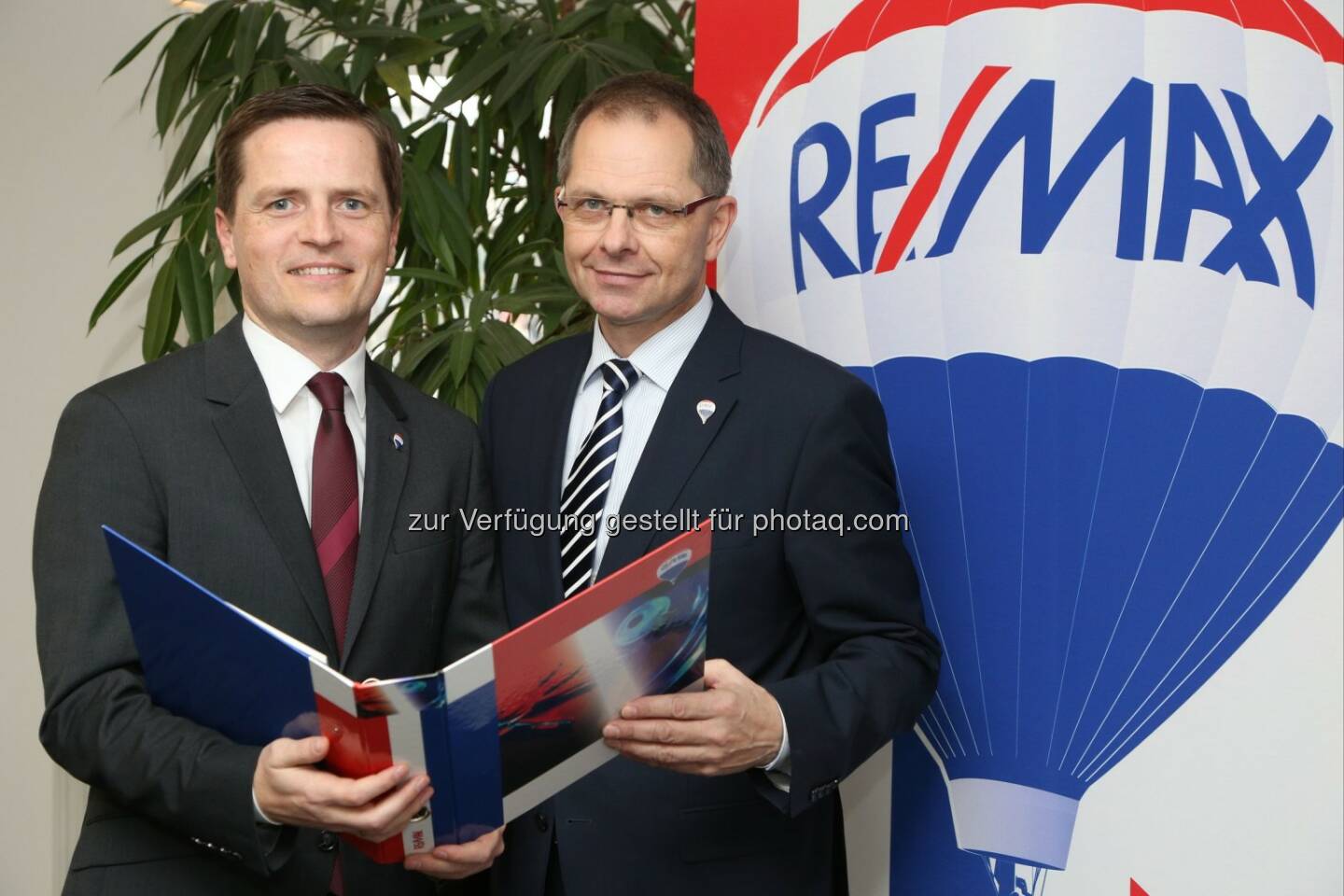 Bernhard Reikersdorfer, (Geschäftsführung RE/MAX Austria),  Anton Nenning (Managing Director RE/MAX Austria): Immobilienverkäufe in Österreich 2014 auf Rekordniveau