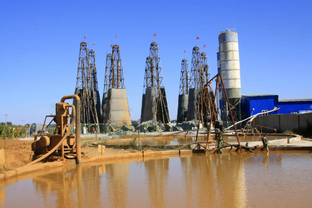 Drilling, Mine, Abbau, Erz <a href=http://www.shutterstock.com/gallery-1428302p1.html?cr=00&pl=edit-00>Yuangeng Zhang</a> / <a href=http://www.shutterstock.com/editorial?cr=00&pl=edit-00>Shutterstock.com</a>, © www.shutterstock.com (09.01.2015) 