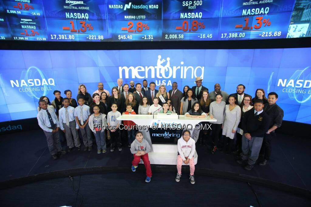 Mentoring USA rang the Nasdaq Closing Bell along with Miss New York USA, Kenneth Cole, PIX 11 BigBrothers BigSisters Citizen Schools and Eagle Academy for Young Men | Newark #NationalMentoringMonth  Source: http://facebook.com/NASDAQ (15.01.2015) 