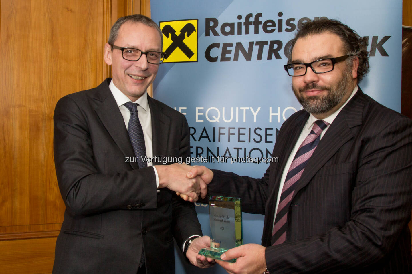 Willi Celeda (RCB), Dominik Damm (Deloitte). Siehe http://www.christian-drastil.com/2015/01/21/3x_number_one_award-ubergabe_rcb-ceo_sieht_viel_potenzial_im_wiener_aktienmarkt 