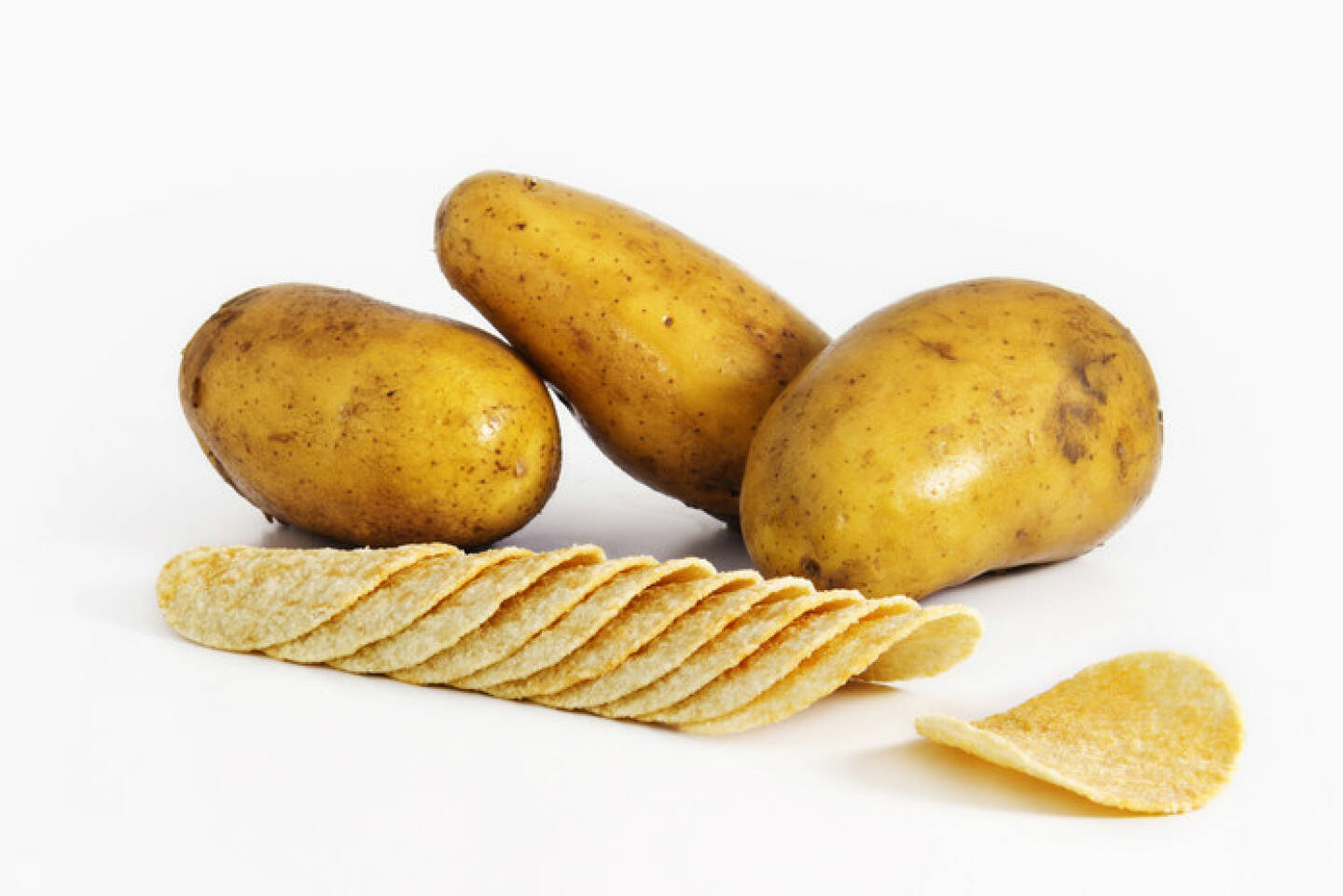 Gegenteil, dick und dünn, Kartoffeln, Chips, Erdäpfel, http://www.shutterstock.com/de/pic-246672460/stock-photo-fresh-potato-with-slice.html