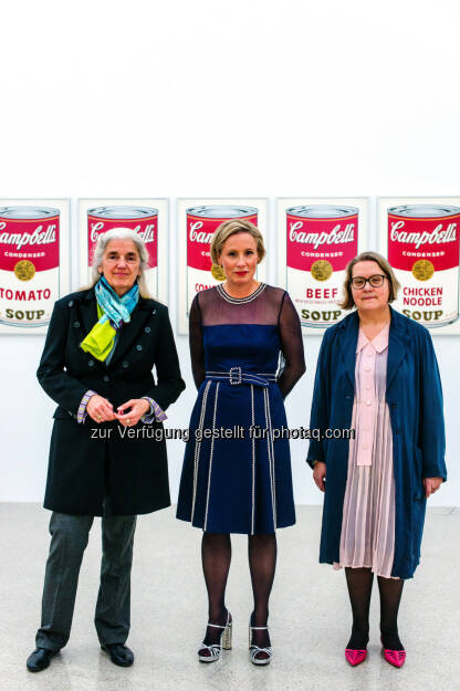 Isabel Pfeiffer-Poensgen (Vorsitzende des Kuratoriums der Peter und Irene Ludwig Stiftung Aachen), Karola Kraus (Direktorin mumok), Susanne mumok (Kuratorin mumok): mumok Museum Moderner Kunst: mumok: Ausstellungen Ludwig Goes Pop und David Lieske. Platoon (RL-X) in vollem Haus eröffnet, © Aussendung (12.02.2015) 