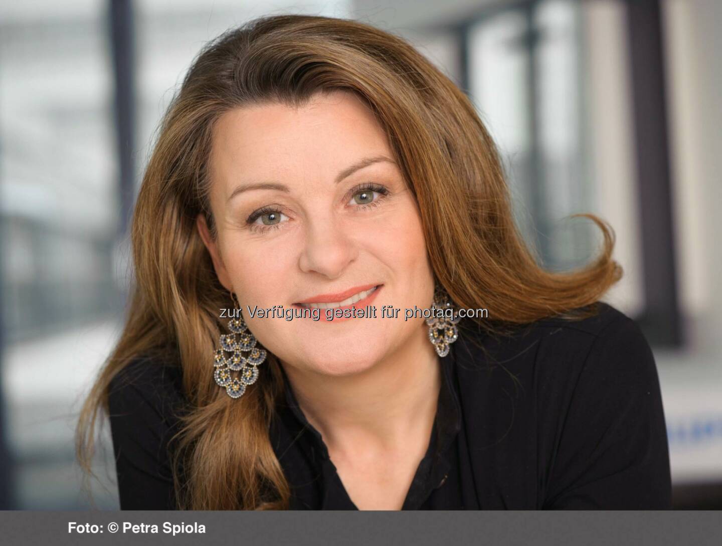 Nina Stuttmann hat die Leitung der Unternehmenskommunikation und Funktion der Unternehmenssprecherin von Philips Austria übernommen