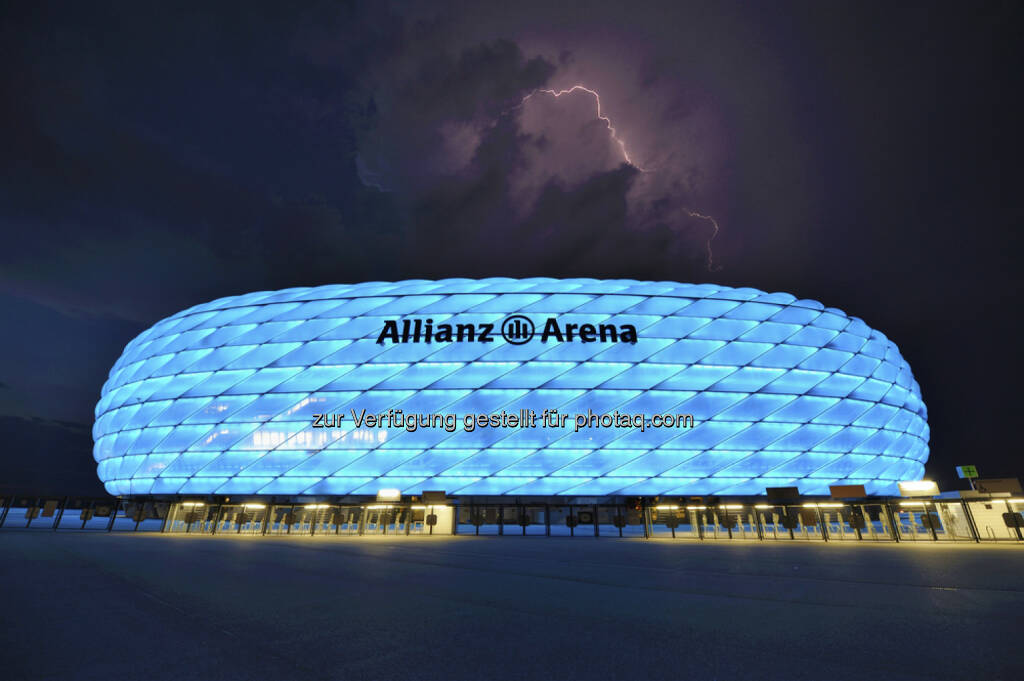 Allianz Arena, München, Deutschland, <a href=http://www.shutterstock.com/gallery-1706938p1.html?cr=00&pl=edit-00>Yuri Turkov</a> / <a href=http://www.shutterstock.com/editorial?cr=00&pl=edit-00>Shutterstock.com</a>, Yuri Turkov / Shutterstock.com, © www.shutterstock.com (18.02.2015) 