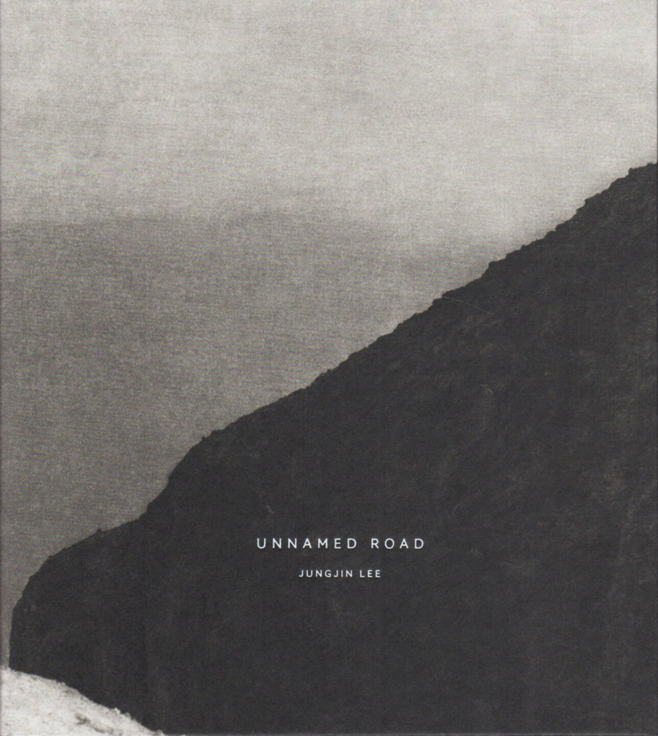 Jungjin Lee - Unnamed Road, MACK 2014, Cover - http://josefchladek.com/book/jungjin_lee_-_unnamed_road