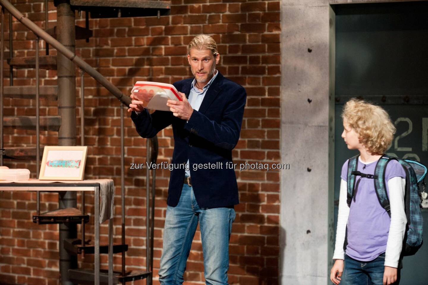 Querdenker-Gewinner Gerwin Hoppe pitcht gemeinsam mit seiner Tochter um ein Investment (C) Nick Albert