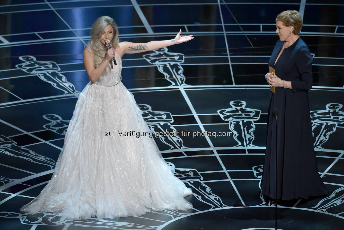 Lady Gaga, Julie Andrews: SalzburgerLand Tourismus: Turbo für 50-Jahr-Jubiläum von „The Sound of Music“: Sängerin Lady Gaga hat bei der 87. Oscarverleihung die weltbekannten Melodien des Musicals „The Sound of Music“ in einem Medley zum Besten gegeben. Für ihren Auftritt gab es großen Applaus und Gratulationen. 