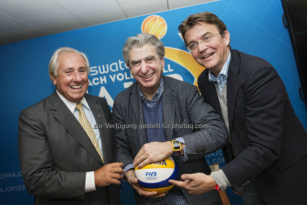 Präsident FIVB Präsident, Ary S. Graça F° - Swatch Group CEO Nicolas Hayek - Major Series CEO Hannes Jagerhofer: Swatch Beach Volleyball Major Series: Beach Volleyball setzt für globale Expansion auf neue Partner, © Aussendung (26.02.2015) 