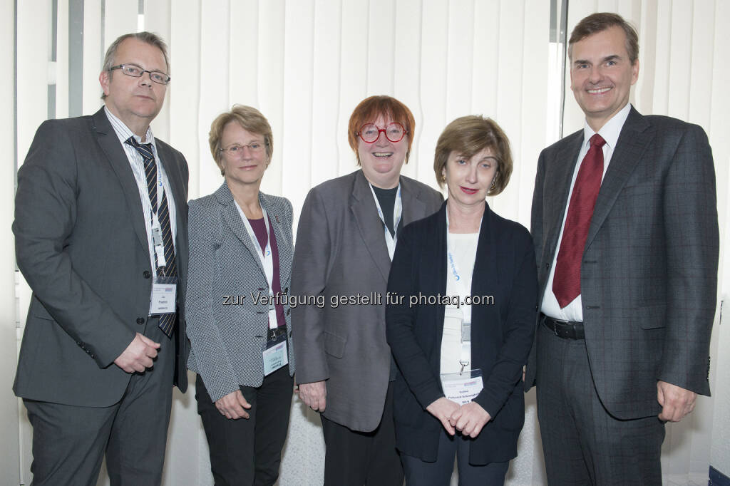 Wolfgang-Michael Franz, Dir. der Univ.-Klinik für Innere Medizin III, Kardiologie und Angiologie, Innsbruck, Vera Regitz-Zagrosek, Institut für Geschlechterforschung in der Medizin (GIM), Charité Universitätsmedizin Berlin, Andrea Podczeck-Schweighofer, 5. Medizinische Abteilung mit Kardiologie, Sozialmedizinisches Zentrum Süd - Kaiser-Franz-Josef-Spital, Wien, Margarethe Hochleitner, Innsbruck und Guy Friedrich, Kardiologie, Univ. Klinik für Innere Medizin III, Innsbruck: e&k public relations gmbh: Herz-Kreislauferkrankungen – das Neueste zum großen Unterschied zwischen Frauen und Männern vom 17. Kardiologie-Kongress Innsbruck
, © Aussender (05.03.2015) 