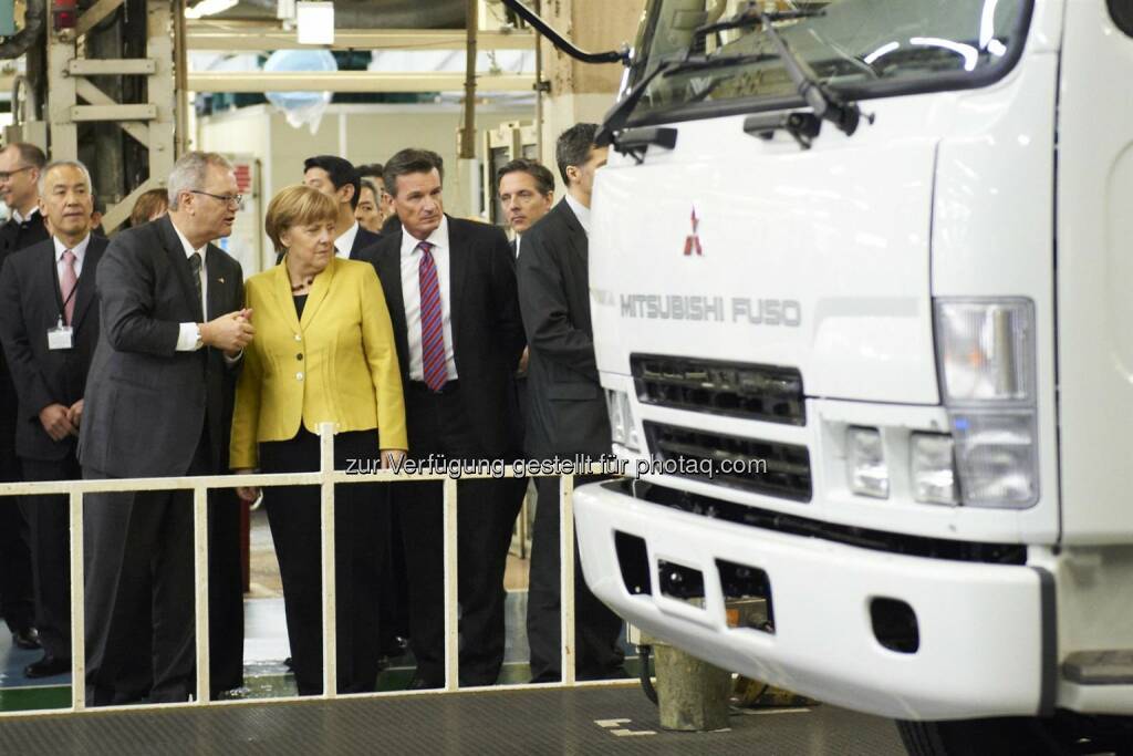 Angela Merkel besucht Daimler Trucks in Japan (10.03.2015) 