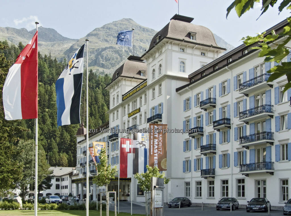 Die Immofinanz Group hat einen Kaufvertrag über 100% der Anteile an der Schweizer Les Bains de St. Moritz Holding AG, Eigentümerin des Kempinski Grand Hotel des Bains, unterzeichnet und zieht sich damit weiter aus dem nicht zum Kerngeschäft zählenden Hotelbereich zurück. Käufer ist ein internationaler Investor, die Transaktion erfolgte über Buchwert. Das Closing findet voraussichtlich im März 2013 statt, über weitere Details wurde Stillschweigen vereinbart (c) Immofinanz (18.02.2013) 