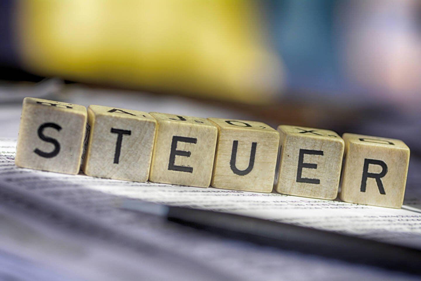 Steuer, Steuern, http://www.shutterstock.com/de/pic-180112499/stock-photo-german-word-for-taxes-steuern.html