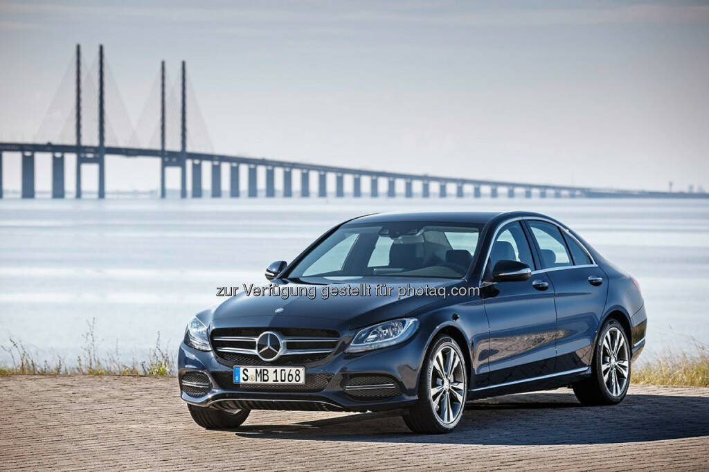 Umweltzertifikat für den Mercedes-Benz C 350 e vom TÜV Süd, © Aussendung (17.03.2015) 