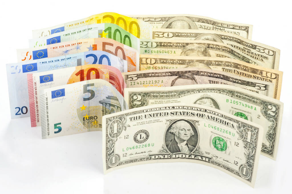 Euro, Dollar, Banknoten - http://www.shutterstock.com/de/pic-258340211/stock-photo-two-leading-hard-currencies-us-dollar-and-euro.html, © www.shutterstock.com (19.03.2015) 