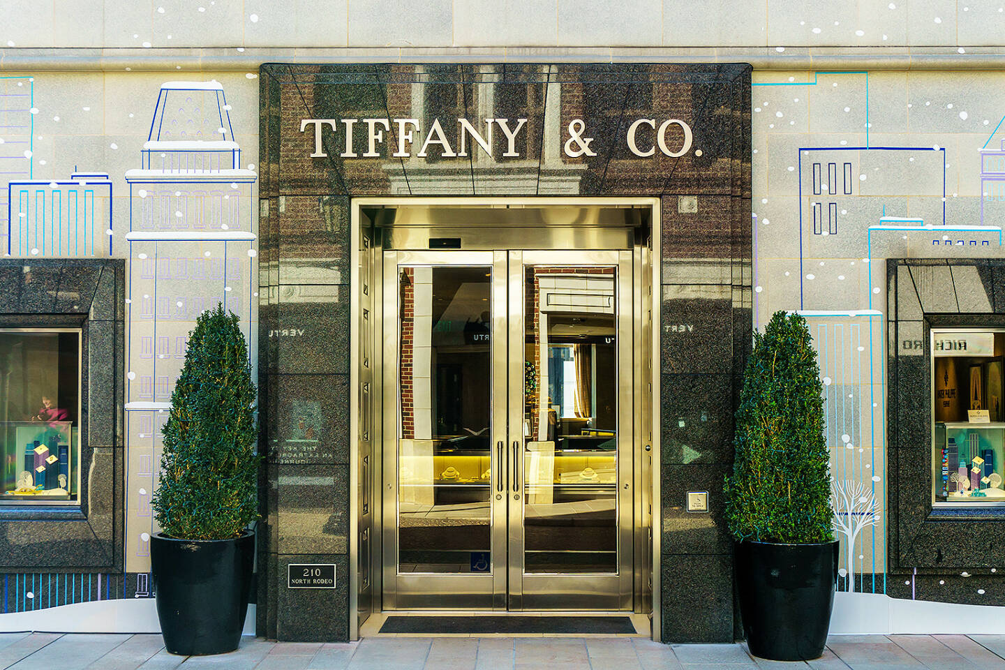 Tiffany & Co, Geschäft in Beverly Hills <a href=http://www.shutterstock.com/gallery-931246p1.html?cr=00&pl=edit-00>Ken Wolter</a> / <a href=http://www.shutterstock.com/editorial?cr=00&pl=edit-00>Shutterstock.com</a>